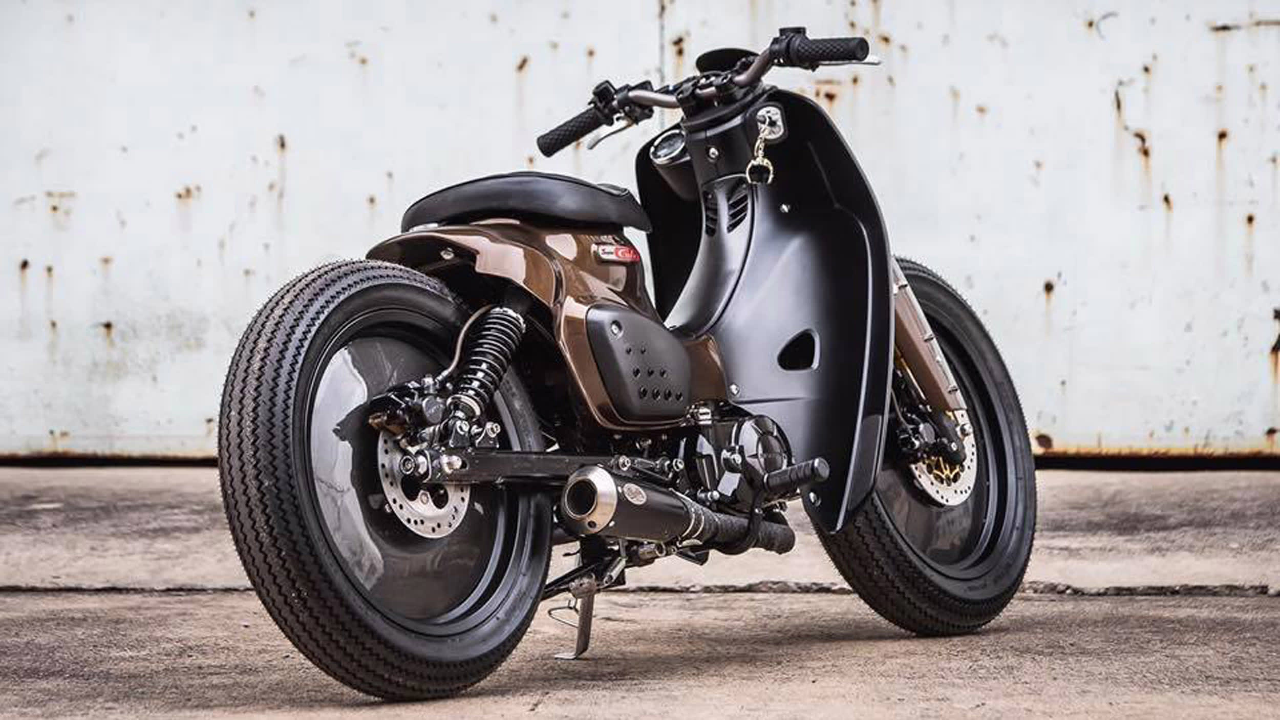 Honda Super Cub gets tuned into a super-cool cafe racer - Autoblog